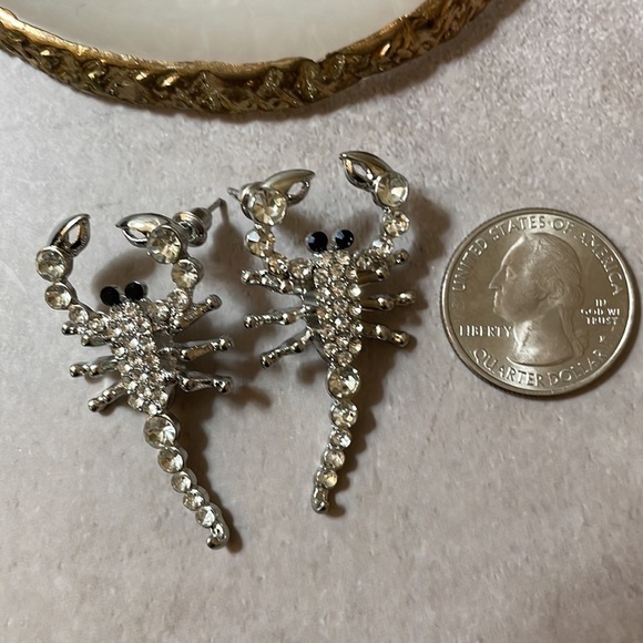 Scorpion Crystal Large Fashion Earrings - Picture 11 of 12